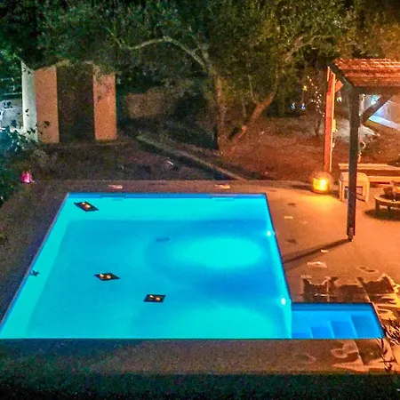 Penelope Dream Pool *