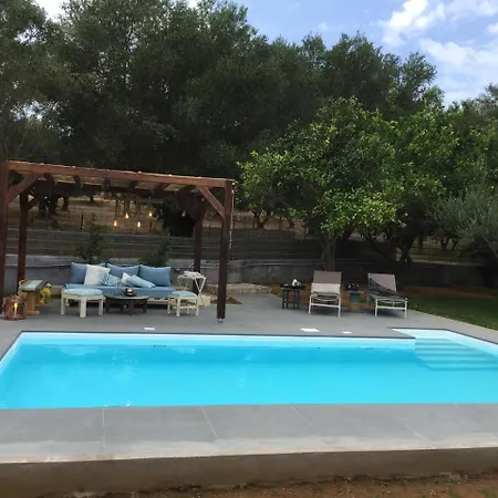 Penelope Dream Pool